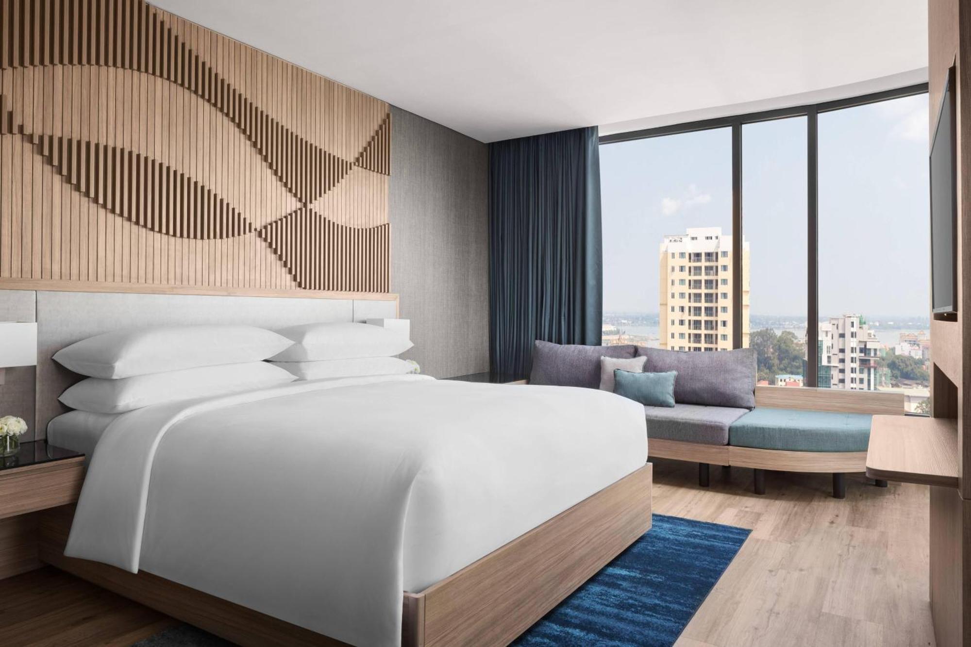 Hotel Courtyard By Marriott Phnom Penh Exterior foto