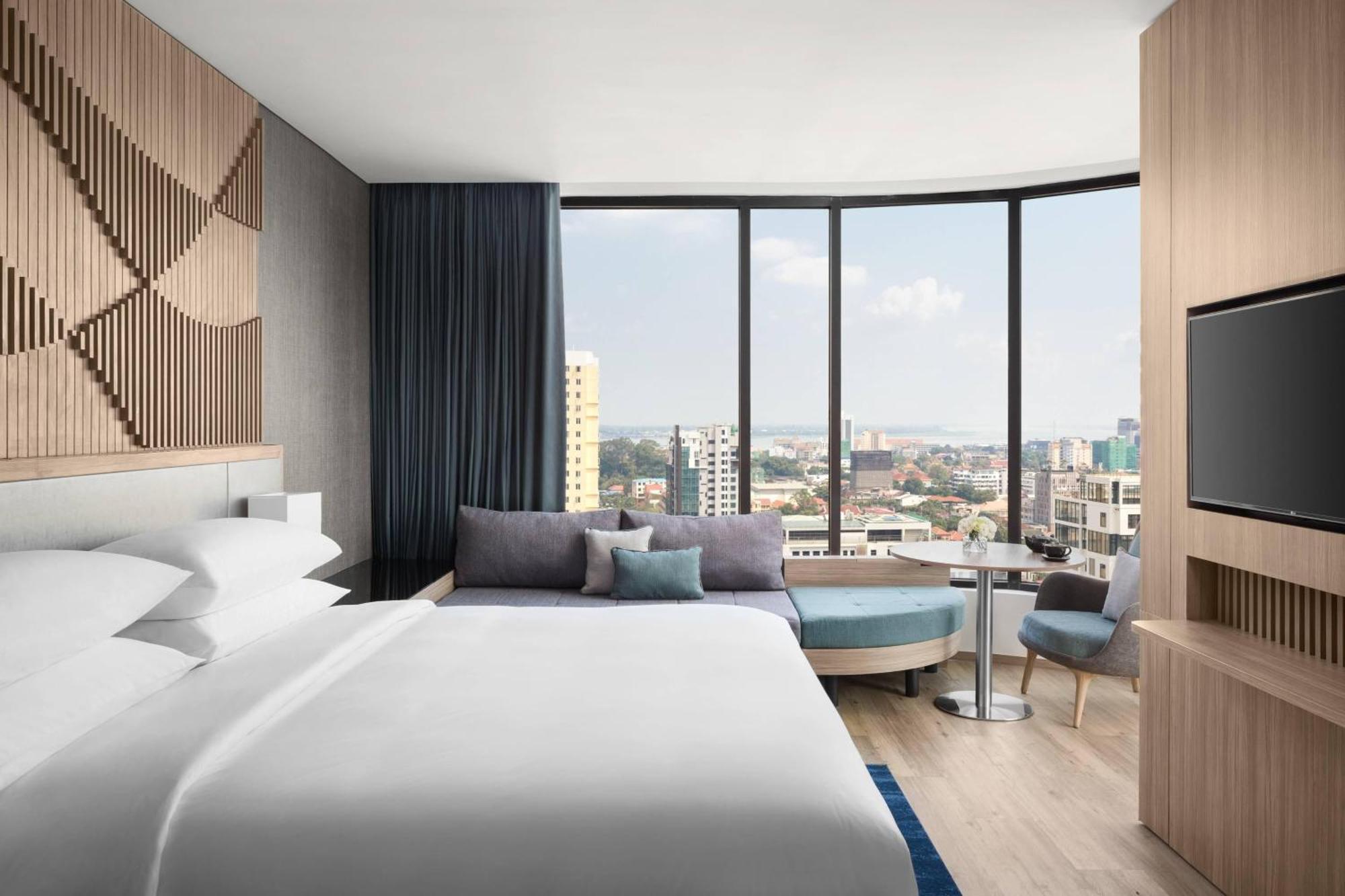 Hotel Courtyard By Marriott Phnom Penh Exterior foto
